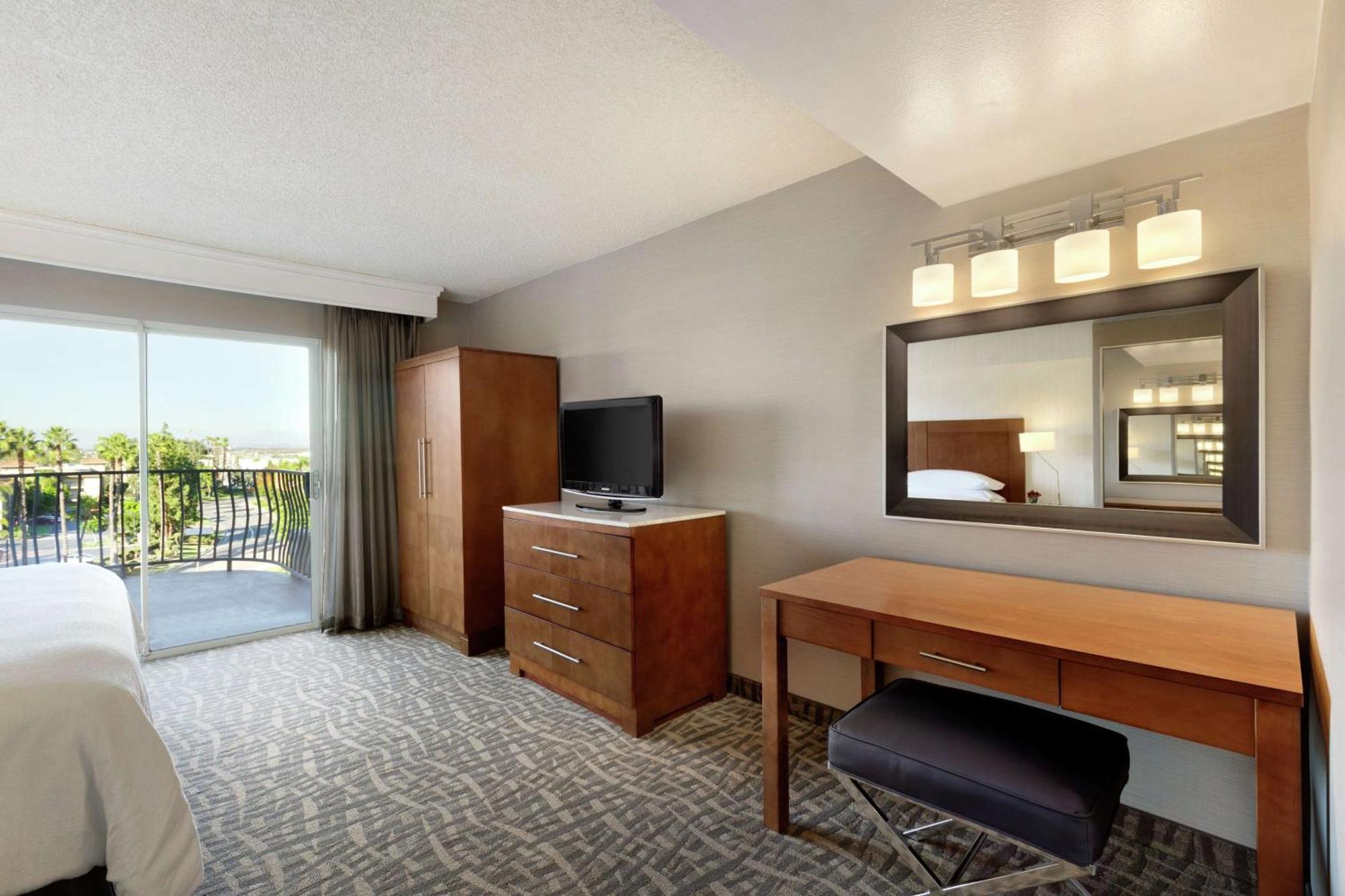 Embassy Suites By Hilton Santa Ana Orange County Airport Exterior foto